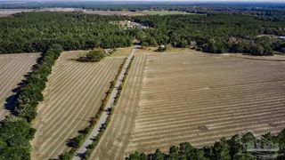 4A Segrest Rd, Pace, FL 32571
