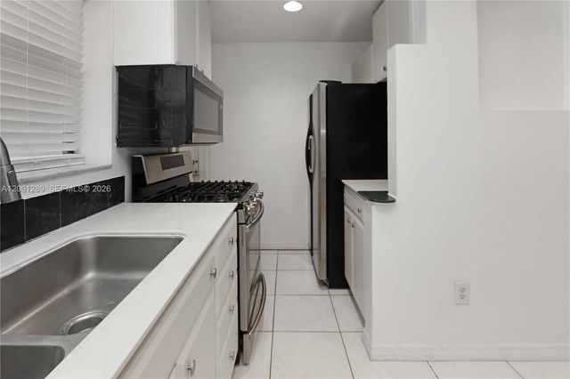 706 S 19th Ave, Hollywood, FL 33020
