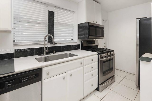 706 S 19th Ave, Hollywood, FL 33020