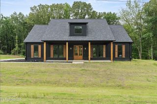 121 Drake Lane, Red Banks, MS 38661