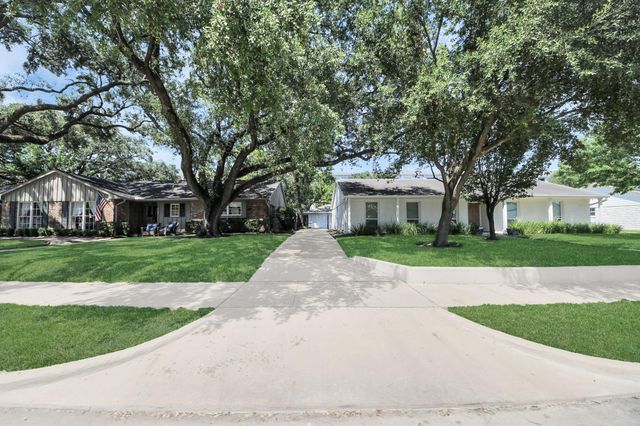 7610 Highmeadow Drive, Houston, TX 77063