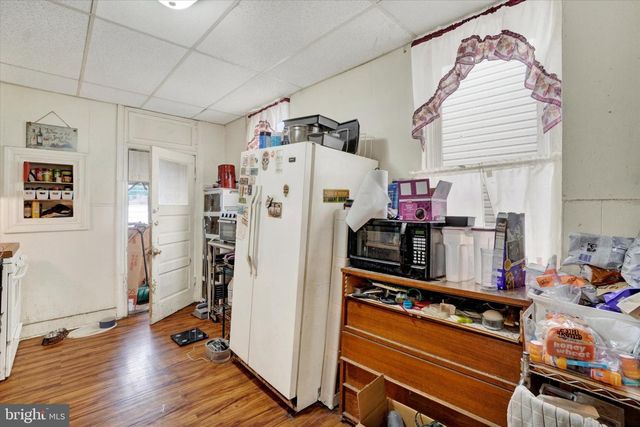 1423 W KING ST, York, PA 17404