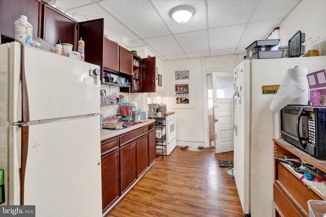 1423 W KING ST, York, PA 17404