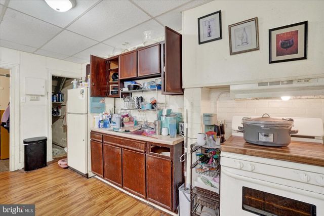 1423 W KING ST, York, PA 17404