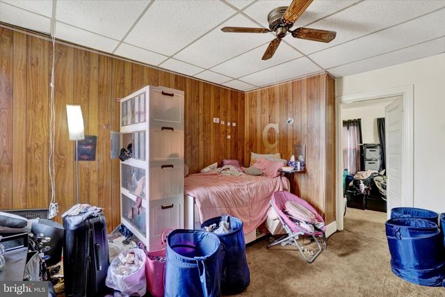 1423 W KING ST, York, PA 17404