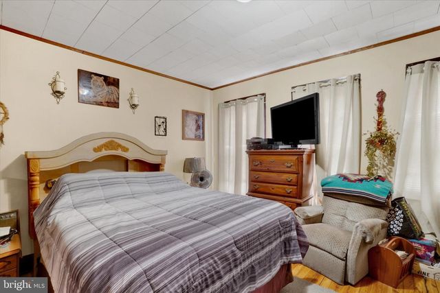 1423 W KING ST, York, PA 17404
