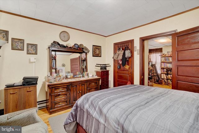 1423 W KING ST, York, PA 17404