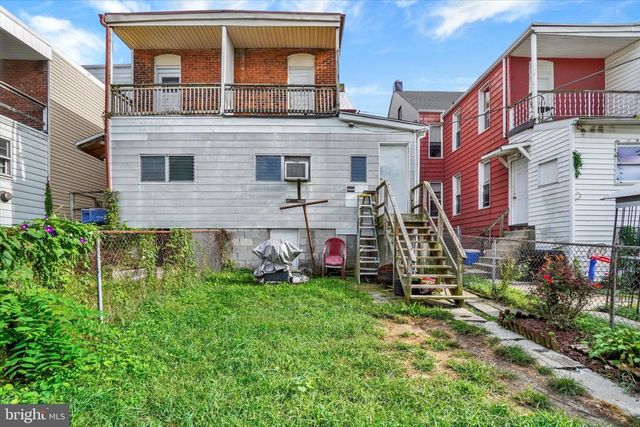 1423 W KING ST, York, PA 17404