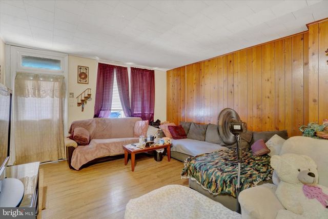 1423 W KING ST, York, PA 17404