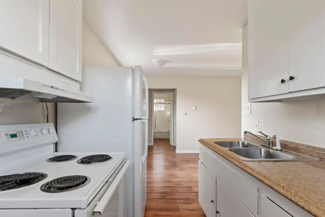 128 Catron Dr, Oakland, CA 94603