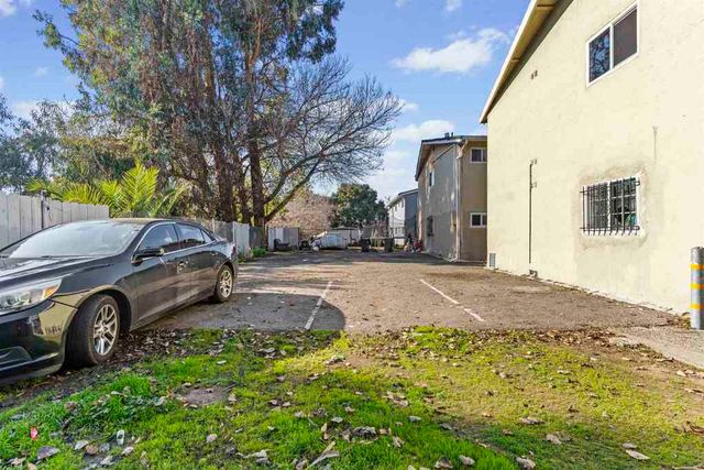 128 Catron Dr, Oakland, CA 94603