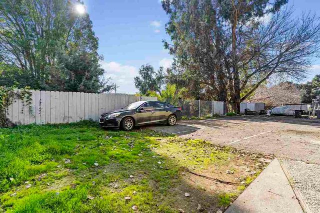 128 Catron Dr, Oakland, CA 94603