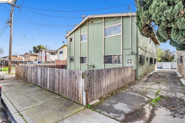 128 Catron Dr, Oakland, CA 94603