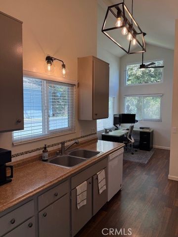 700 E Lake Drive 52, Orange, CA 92866
