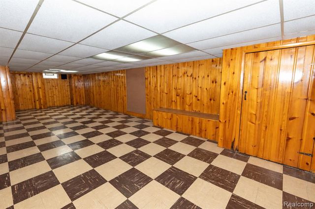 2627 Holland Street, Lake Orion, MI 48360