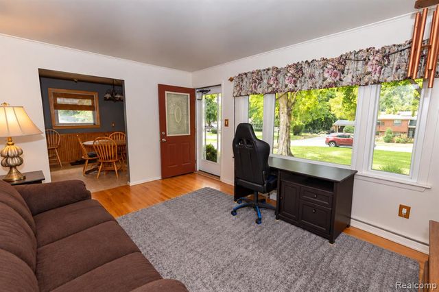 2627 Holland Street, Lake Orion, MI 48360