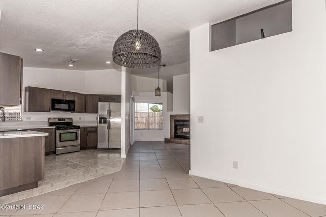 3414 W Avenida Del Pueblo, Tucson, AZ 85746