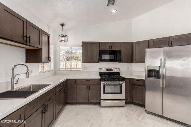 3414 W Avenida Del Pueblo, Tucson, AZ 85746