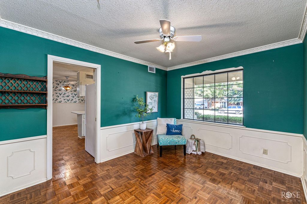 Image 12 of property listing at 2923 Tanglewood Drive, San Angelo, TX 76904