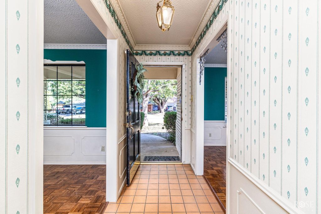 Image 5 of property listing at 2923 Tanglewood Drive, San Angelo, TX 76904