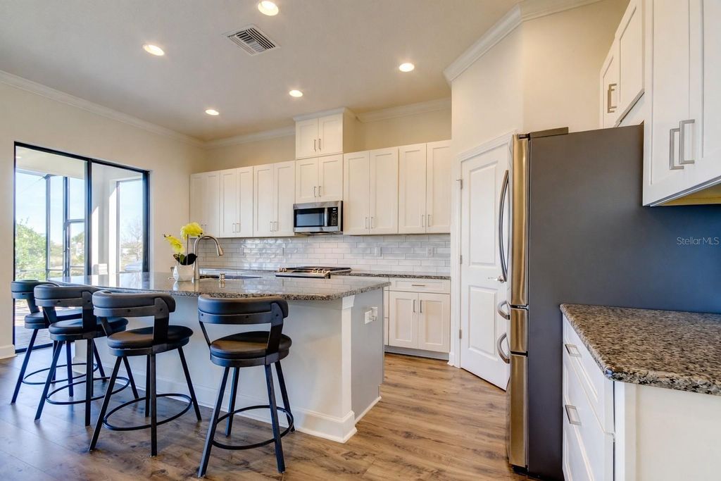 Image 8 of property listing at 11257 EGERIA DRIVE, Odessa, FL 33556