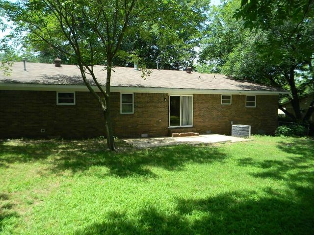 2902 N ERIE Avenue, Russellville, AR 72802