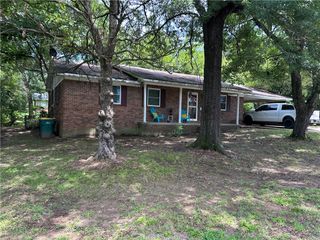 2902 N ERIE Avenue, Russellville, AR 72802