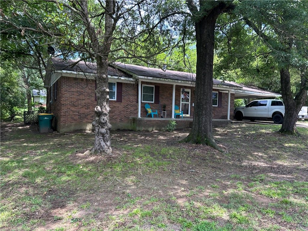 2902 N ERIE Avenue, Russellville, AR 72802