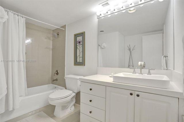 19390 Collins Ave 1114, Sunny Isles Beach, FL 33160