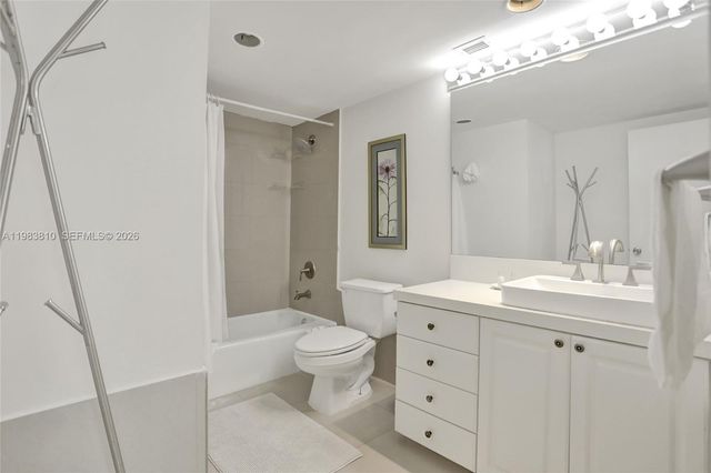 19390 Collins Ave 1114, Sunny Isles Beach, FL 33160