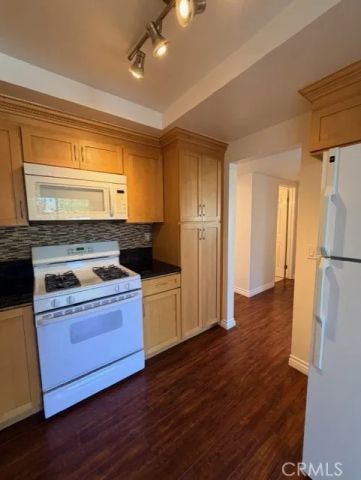 2500 E 4th Street, Long Beach, CA 90814