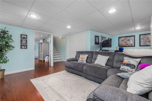 30 Black Creek Lane, Warwick, RI 02888
