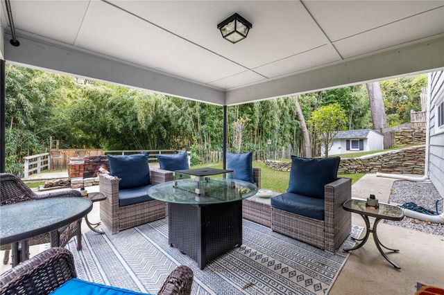 30 Black Creek Lane, Warwick, RI 02888