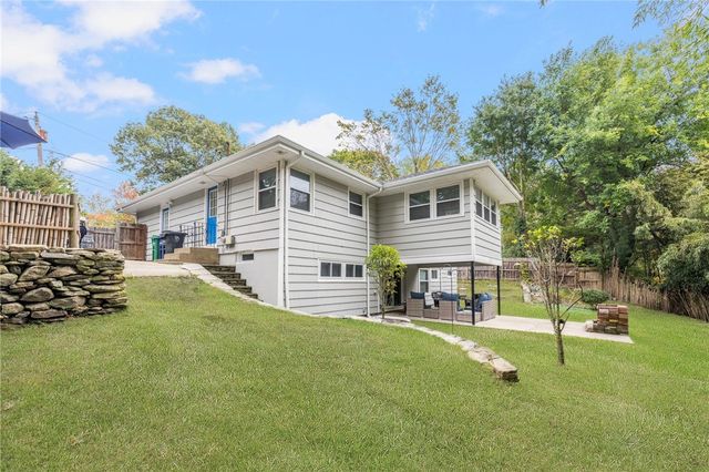 30 Black Creek Lane, Warwick, RI 02888