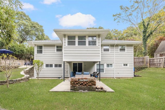 30 Black Creek Lane, Warwick, RI 02888
