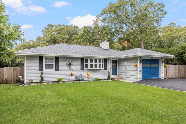 30 Black Creek Lane, Warwick, RI 02888