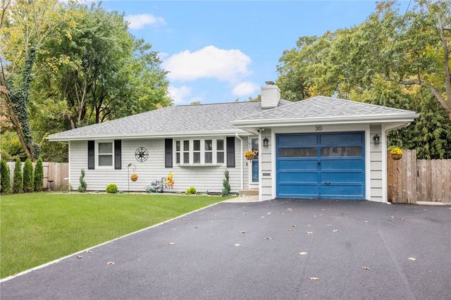 30 Black Creek Lane, Warwick, RI 02888
