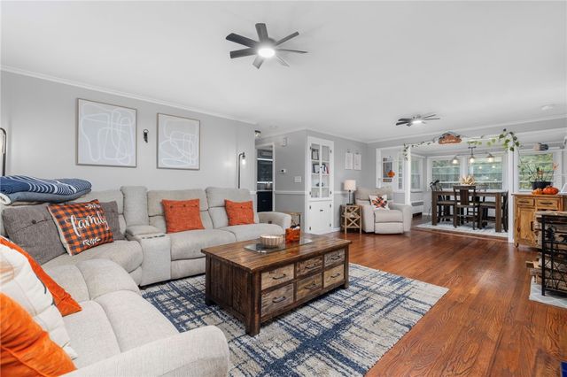 30 Black Creek Lane, Warwick, RI 02888