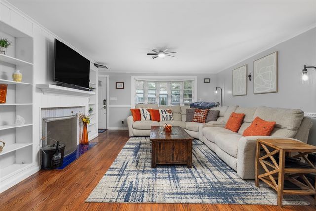 30 Black Creek Lane, Warwick, RI 02888