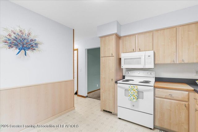 4172 Watson Avenue, Holt, MI 48842