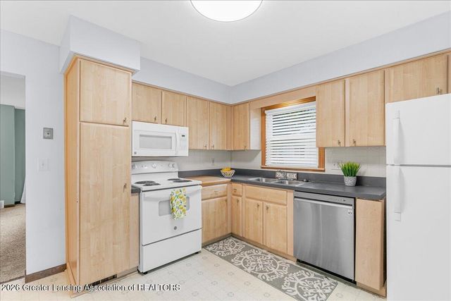 4172 Watson Avenue, Holt, MI 48842
