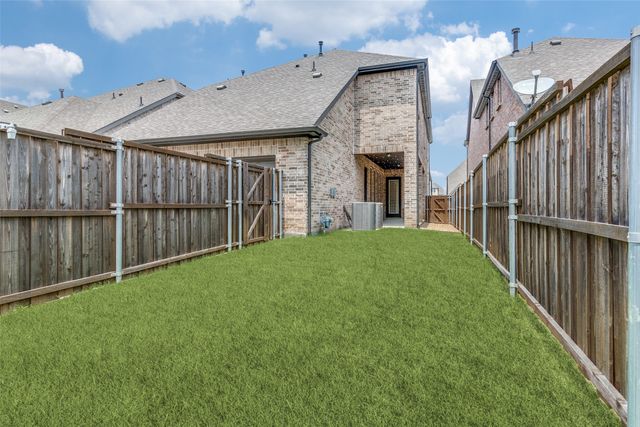8026 Copper Way, Dallas, TX 75252