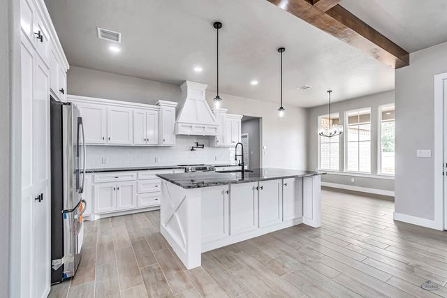 10801 W County Rd 142, Midland, TX 79706