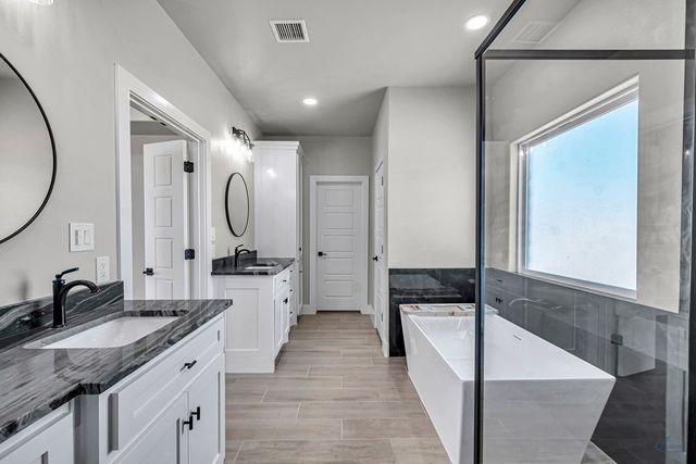 10801 W County Rd 142, Midland, TX 79706