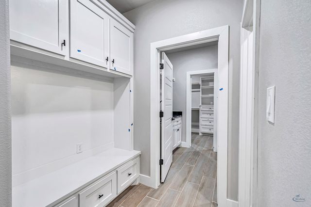 10801 W County Rd 142, Midland, TX 79706