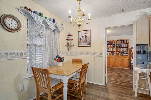 703 Windridge Lane, Burleson, TX 76028