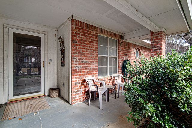 703 Windridge Lane, Burleson, TX 76028