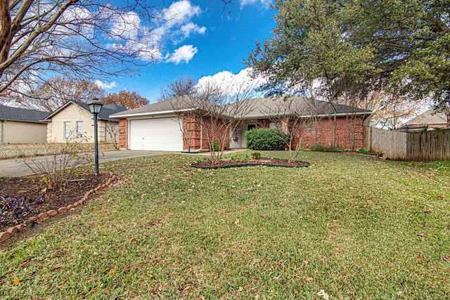703 Windridge Lane, Burleson, TX 76028