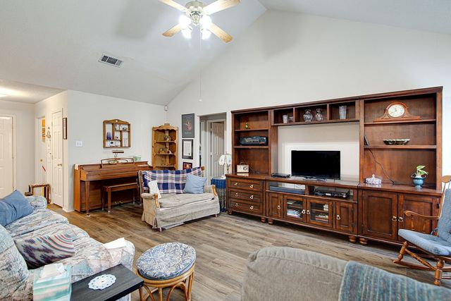 703 Windridge Lane, Burleson, TX 76028