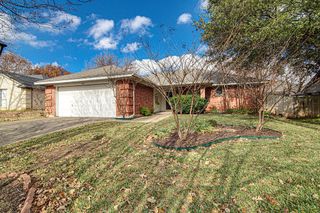703 Windridge Lane, Burleson, TX 76028